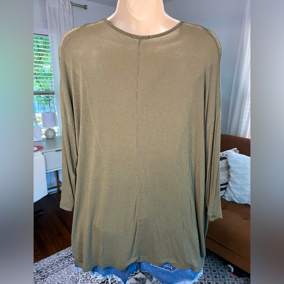 Size small loose fitting olive green top with light material and 3/4 sleeves - Picture 3 of 5